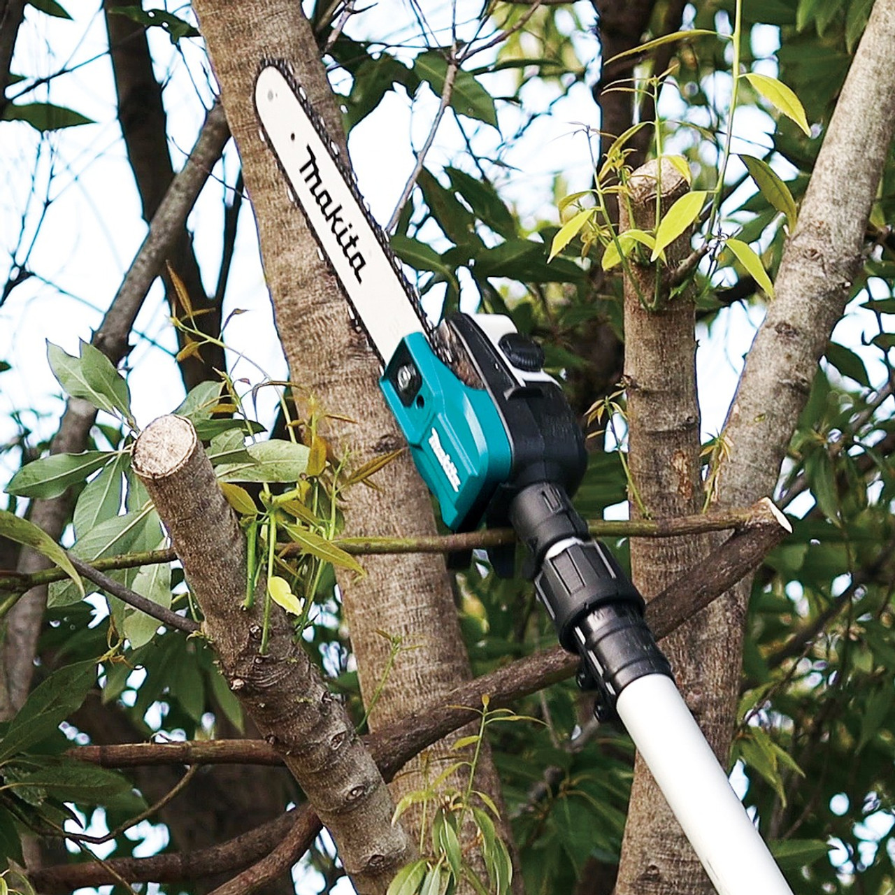 Makita UA004GZ Cordless Telescopic Pole Saw 300mm 160 ml 6.4kg